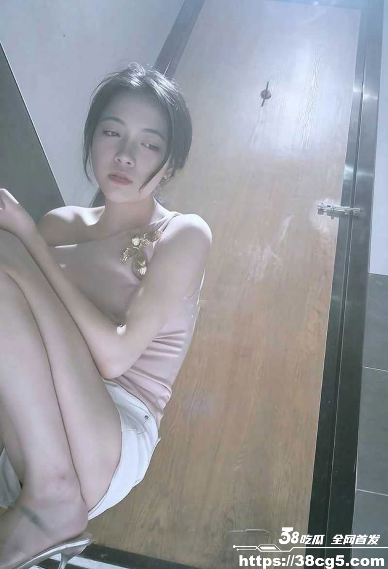 1766643813382736.jpg 1766643813382736.jpg