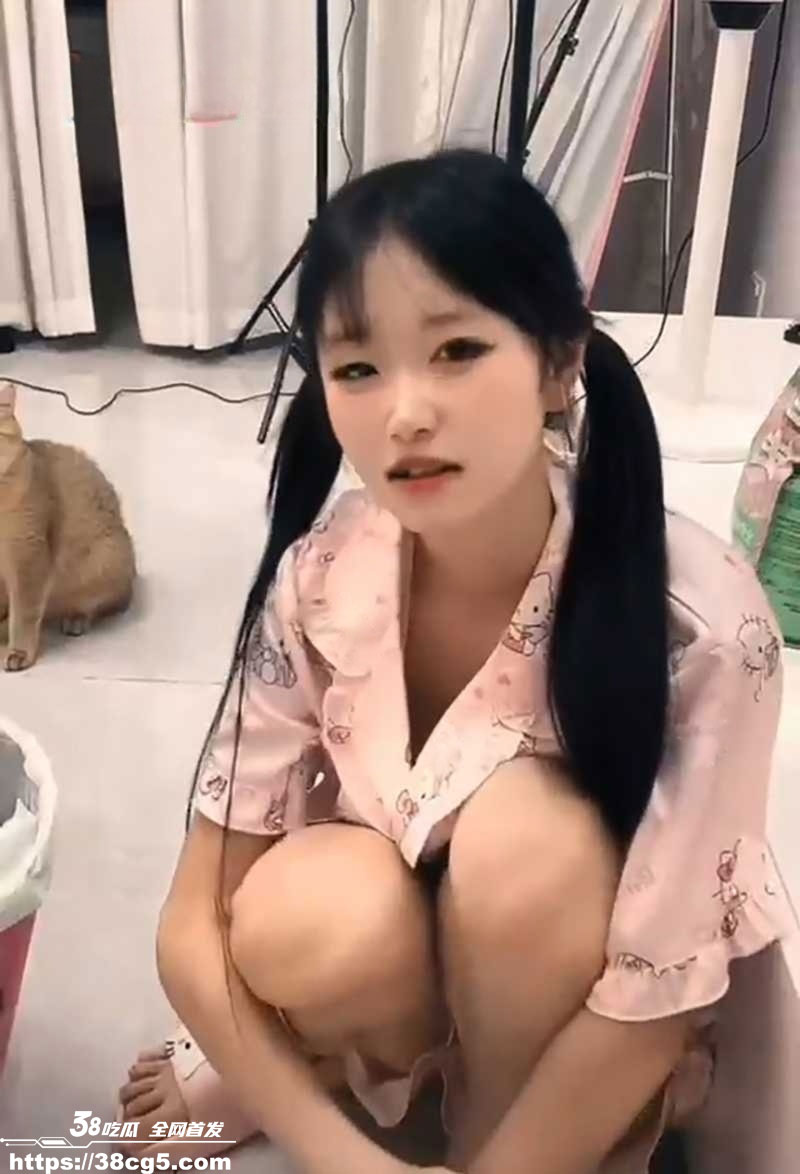 1766556174938464.jpg 1766556174938464.jpg